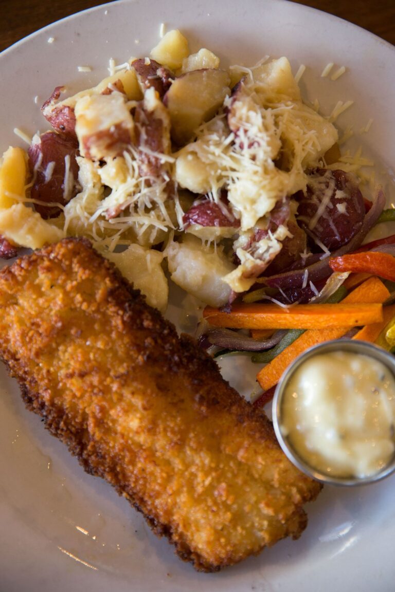 74662417 10158016664318217 1986424680797437952 n 768x1152