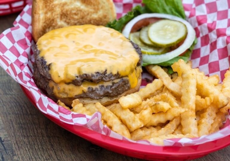 426178693 1138222827237219 3617782185445735841 n 768x536