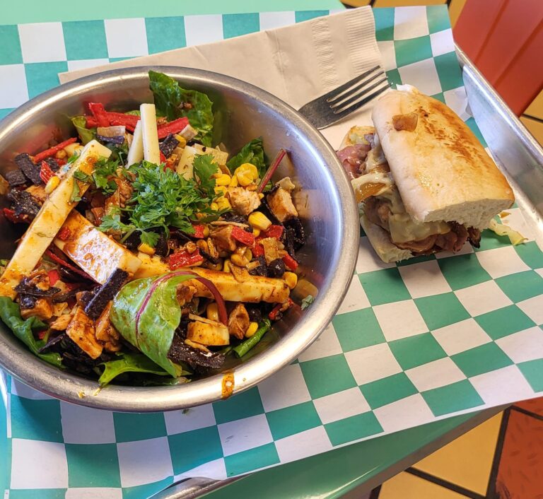 441884874 979463410852823 1448458462175698816 n 768x706