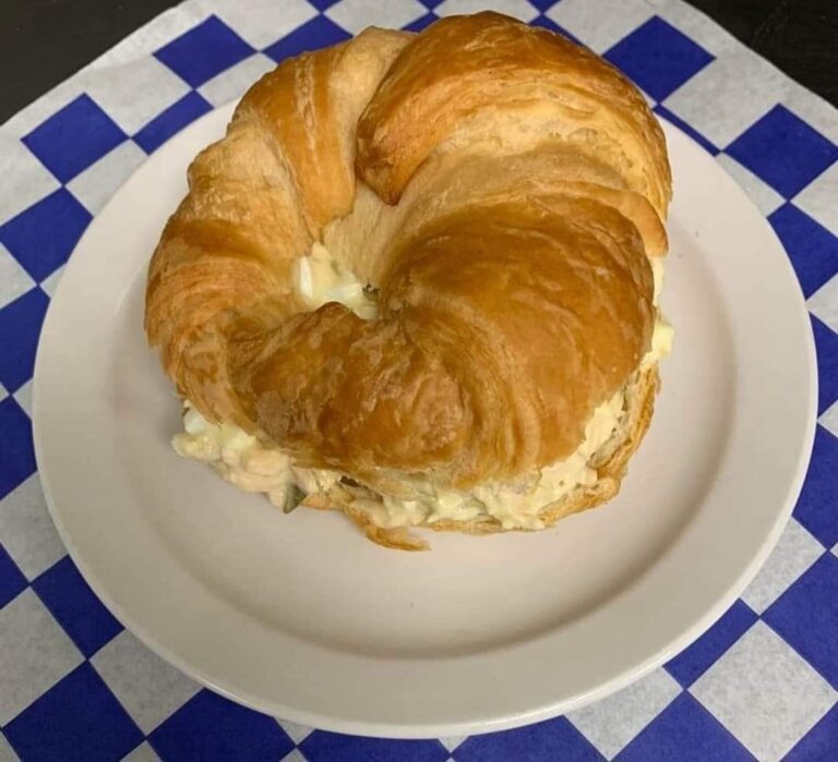 449769998 1142820823544800 2408974146943574689 n 768x699