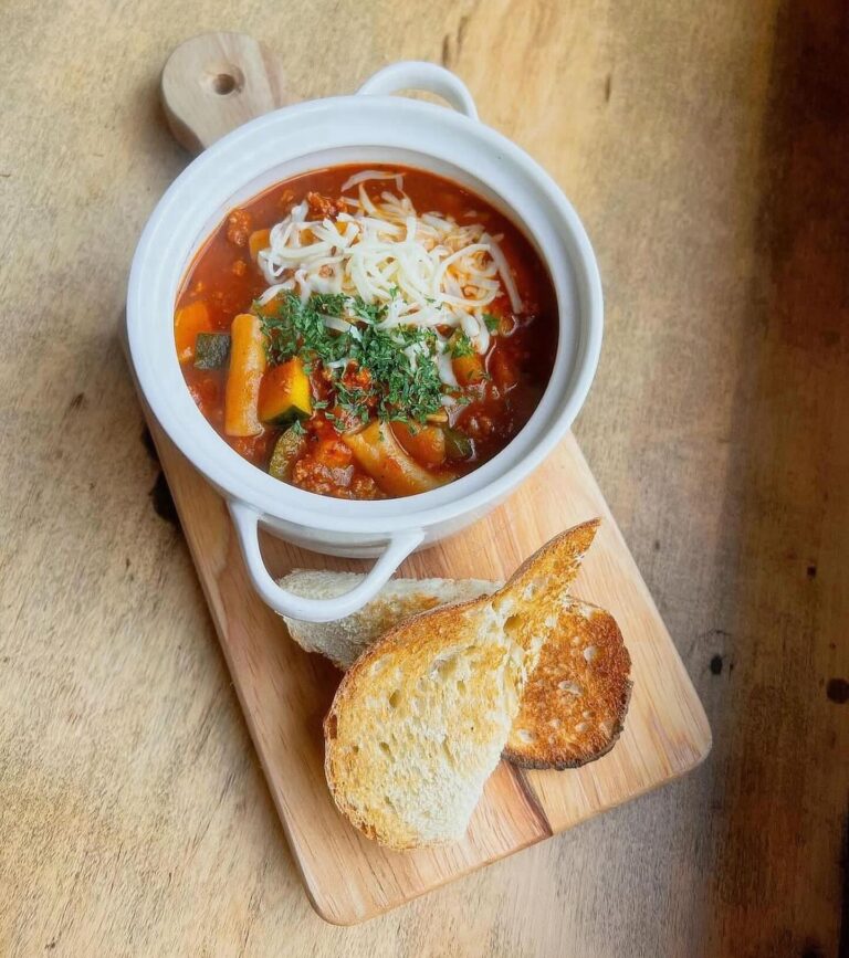 467381946 18465204841062627 1708811167119358040 n 768x867